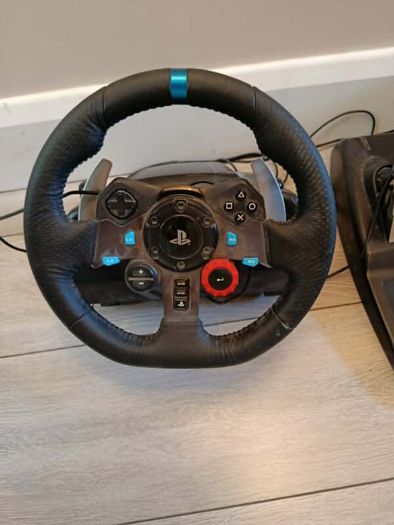 Logitech G29 Racing Wheel/Pedals + Driving Force Shifter