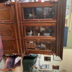 Mahogany china display cabinet