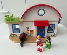 Playmobil 6784 1.2.3 Suburban Home with Working Door Bell and Toilet Flush