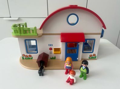 Playmobil 6784 1.2.3 Suburban Home with Working Door Bell and Toilet Flush
