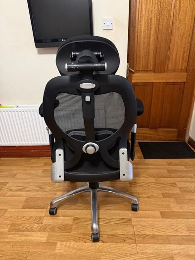 Ergonomic office chair