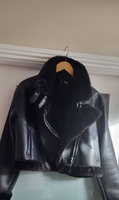 H&M Black faux leather & fur cropped biker jacket Sz M (Fit 12-14UK) Rrp 89.99