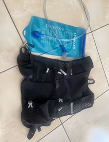 Running Vest With Water Bottle