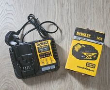 DeWalt DCB182 4Ah XR 18V Battery & DCB1104 4Ah Multi Volt Charger