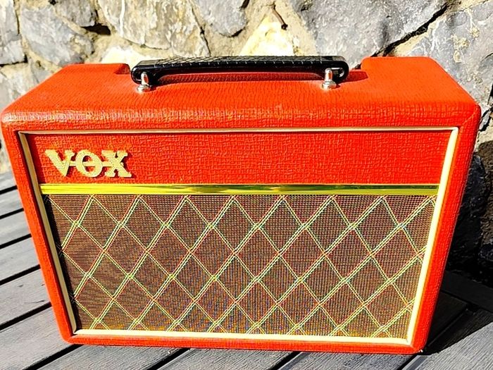 Vox Pathfinder 10 (Limited Edition Red) -