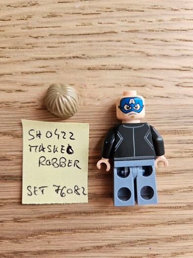 lego sh0422 masked robber, set 76082