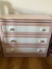 Chest of drawers