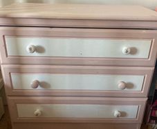 Chest of drawers