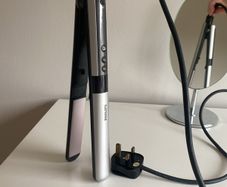 Philips HP8361 Ionic Hair Straightener with Ceramic Plates