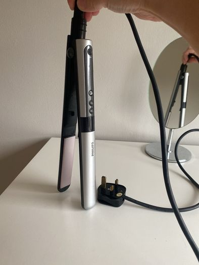 Philips HP8361 Ionic Hair Straightener with Ceramic Plates