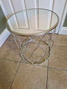 Round Table with Mirror Top