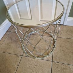 Round Table with Mirror Top