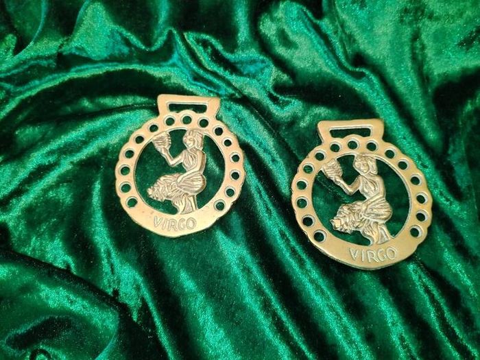 Horse medallions