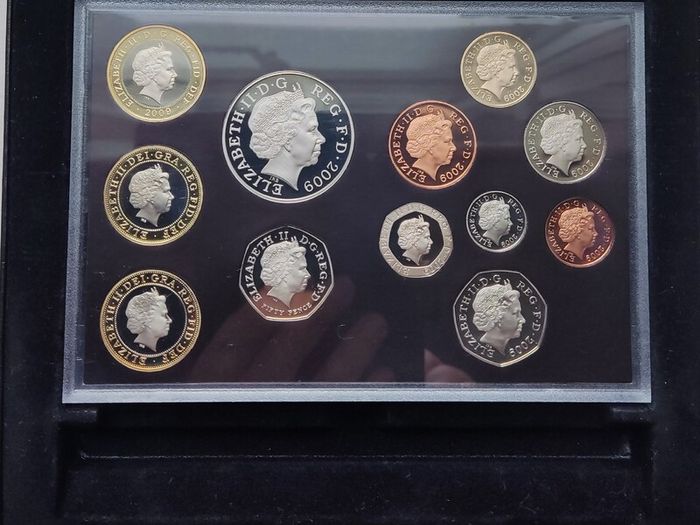 2009 - UK Royal Mint Proof Annual 12 Coin Set Includes Kew Gardens 50p