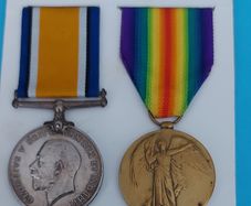 World War 1 Pair of War Medals to QUEENS REGIMENT