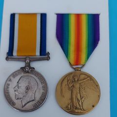 World War 1 Pair of War Medals to QUEENS REGIMENT