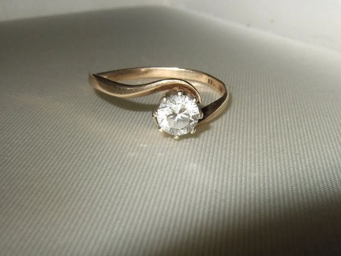 Vintage 14k Gold Twist Solitaire Ring