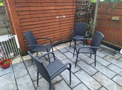 Invisible poker table