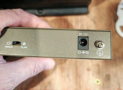 Tenda poe switch