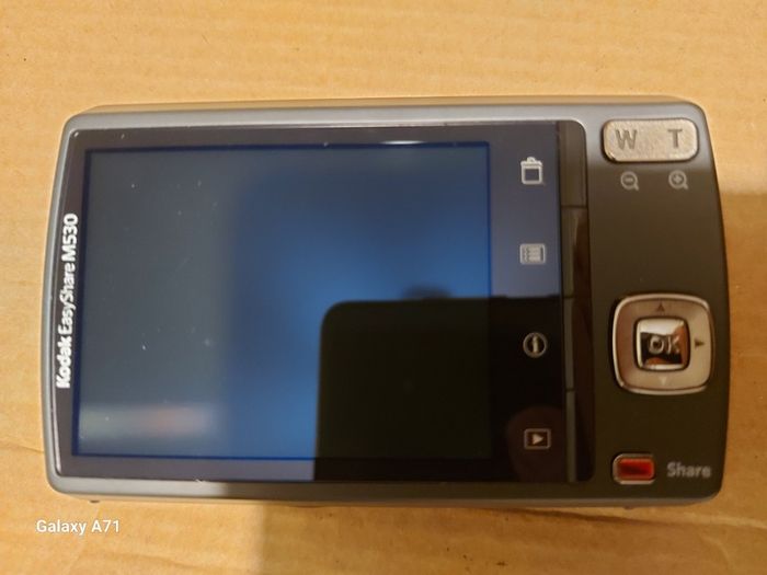 Kodak Easyshare M530 12 MP Digital Camera with 3x Wide Angle Optical Zoom and 2.7-Inch LCD
