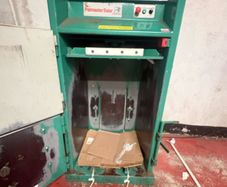 Compact cardboard bailer