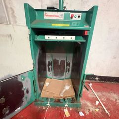 Compact cardboard bailer