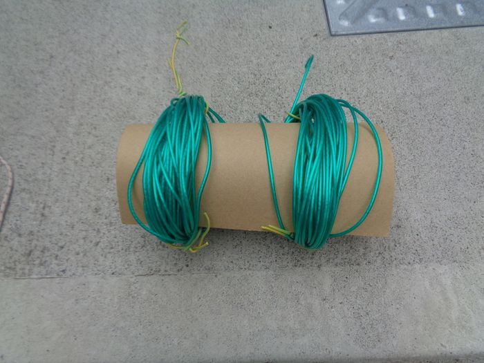Green Plastic Clothes Line x 2 for Sale