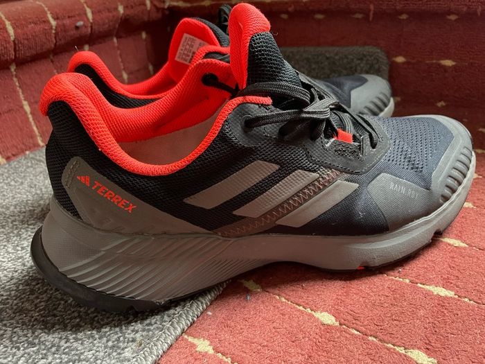 Adidas Terrex size 10