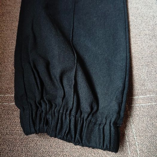 QUIZ Black Cuffed Cargo pants, size 8