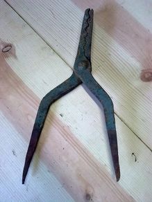 Old Irish blacksmith made thistle puller. Farm bygone