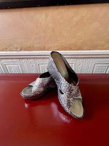 NEW Pons Quintana Silver Wedge Sandals Size 40