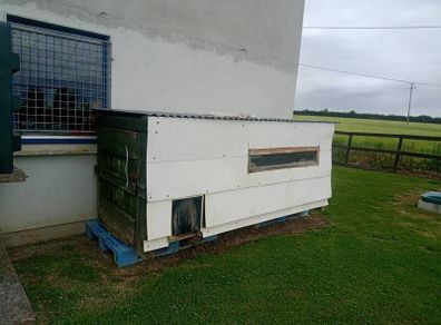 Dog box ,Dog house ,Dog hotel, Dog kennel