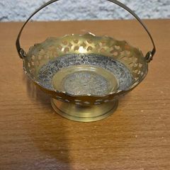 Vintage brass handled bowl / basket