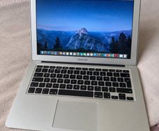 MacBook Air (13-inch, 2017)