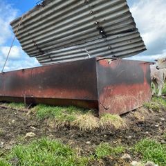 Lamb creep feeder
