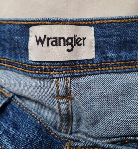 wrangler texas jeans Size 34/32 zip fly in excellent condition