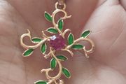 Vintage beautiful pendant on a chain.