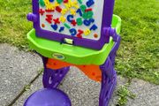Crayola 2-in-1 Art Desk &amp; Magnetic Easel (with Stool)