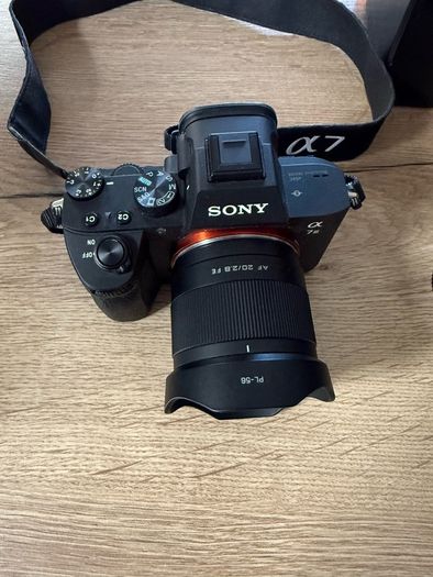 Sony a7III like new condition plus lenses