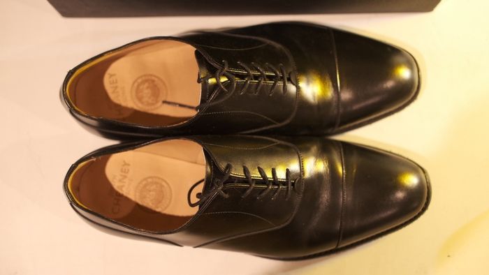 CHEANEY Harrington R Capped Oxford in Black Calf Leather | Rubber Sole
