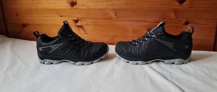 merrell thermo freeze waterproof walking/hiking shoes Size 6.5 eu 40 black In excellent condition