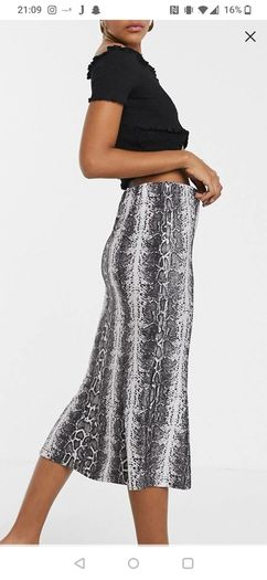Snakeprint skirt