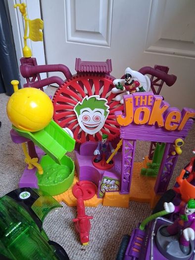 Joker fun house & Large Joker Tank