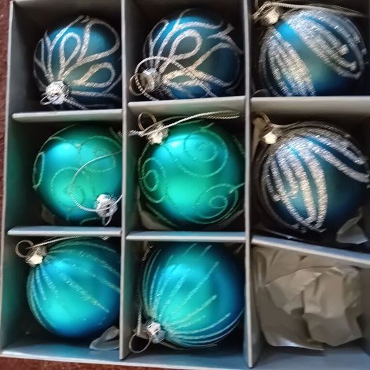 Xmas tree baubles