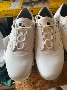 Ladies golf shoes