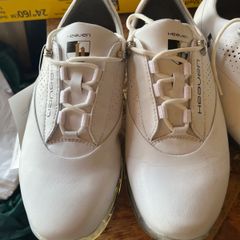 Ladies golf shoes