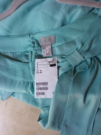 H&M  Dress. Size  14-16.   B.N.W.T.