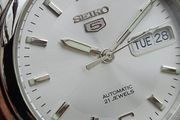 Watch Seiko 5 Automatic.