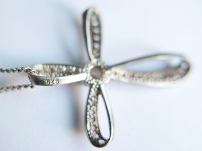 Vintage Sterling Silver  Rhinestone Curved Cross Necklace length 18" - 4,5g