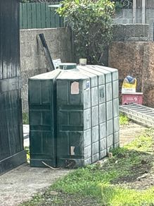Oil tank
